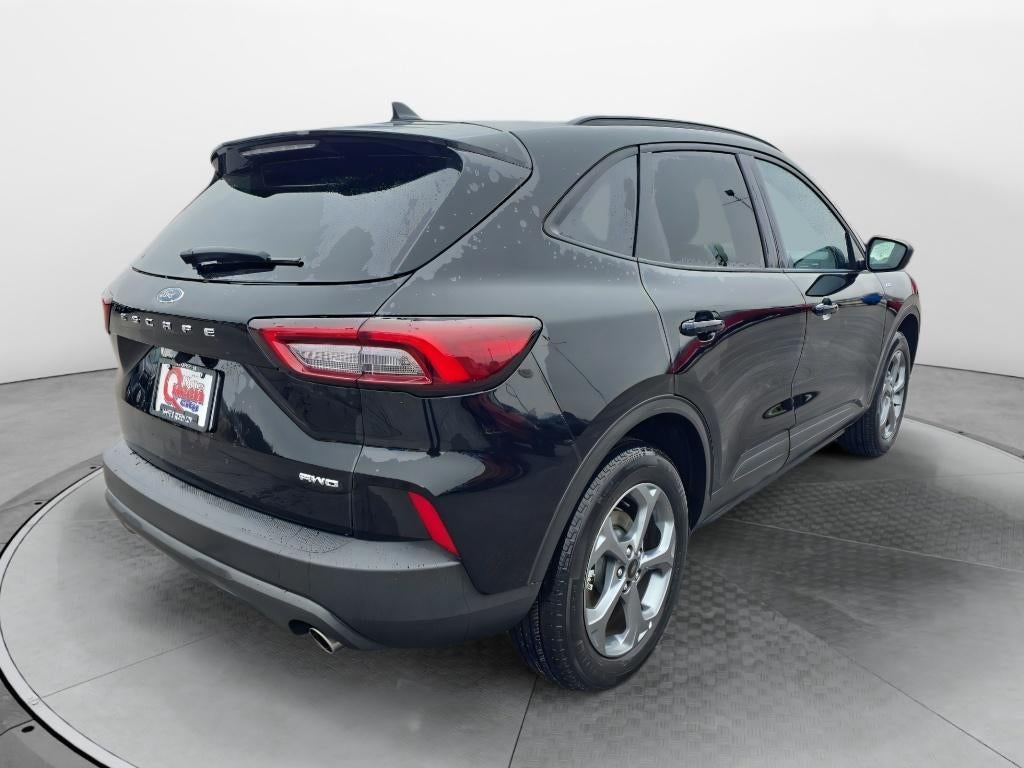 2025 Ford Escape — detail view