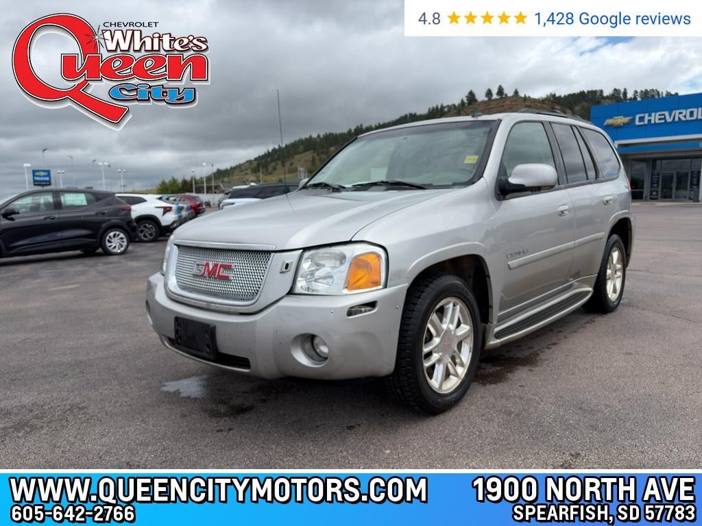 2008 GMC Envoy 4WD 4dr Denali in Liquid Silver Metallic — front three-quarter view